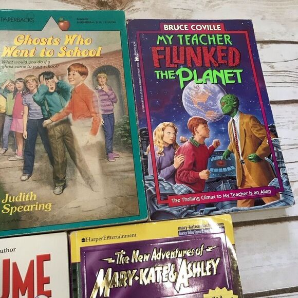 Youth Chapter Books Vintage 1990s - Picture 5 of 11